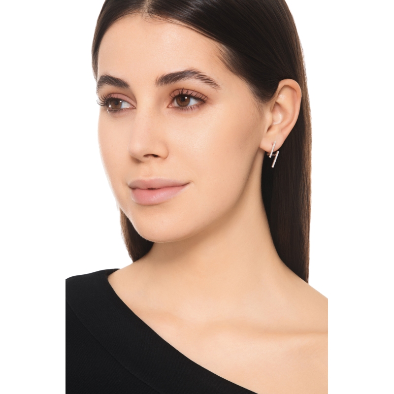 Orecchini in oro bianco 18k con file in diamanti