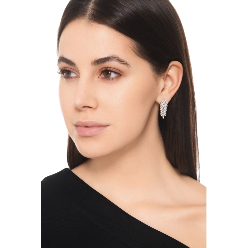 Orecchini pendenti design in oro bianco 750 con diamanti