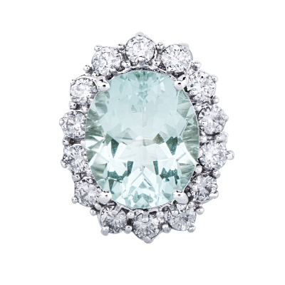 Anello halo con acquamarina ovale e diamanti in oro bianco 750
