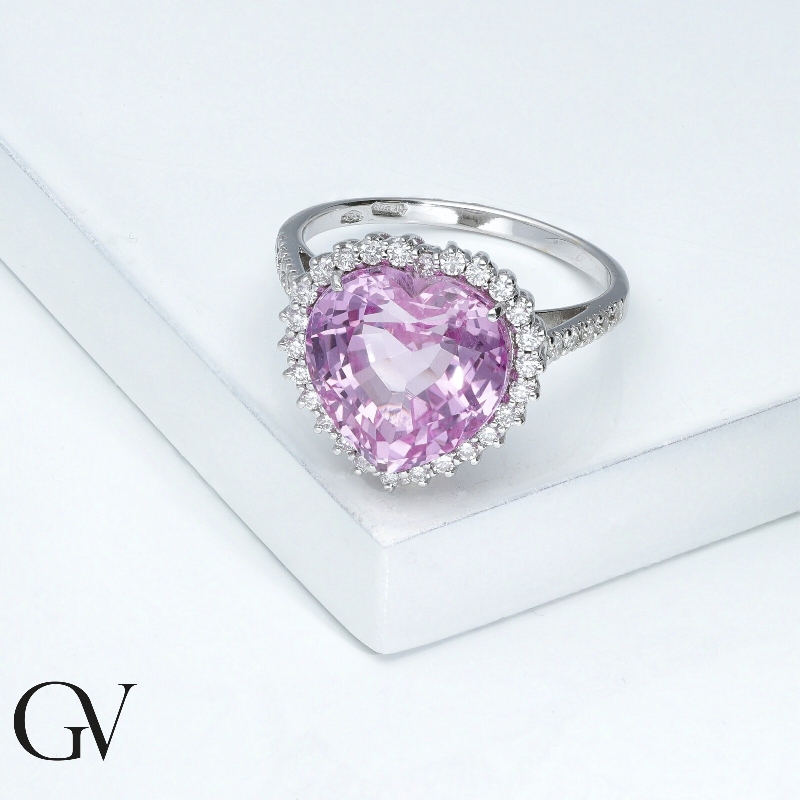White gold 18k ring with pink sapphire heart cut and halo diamonds