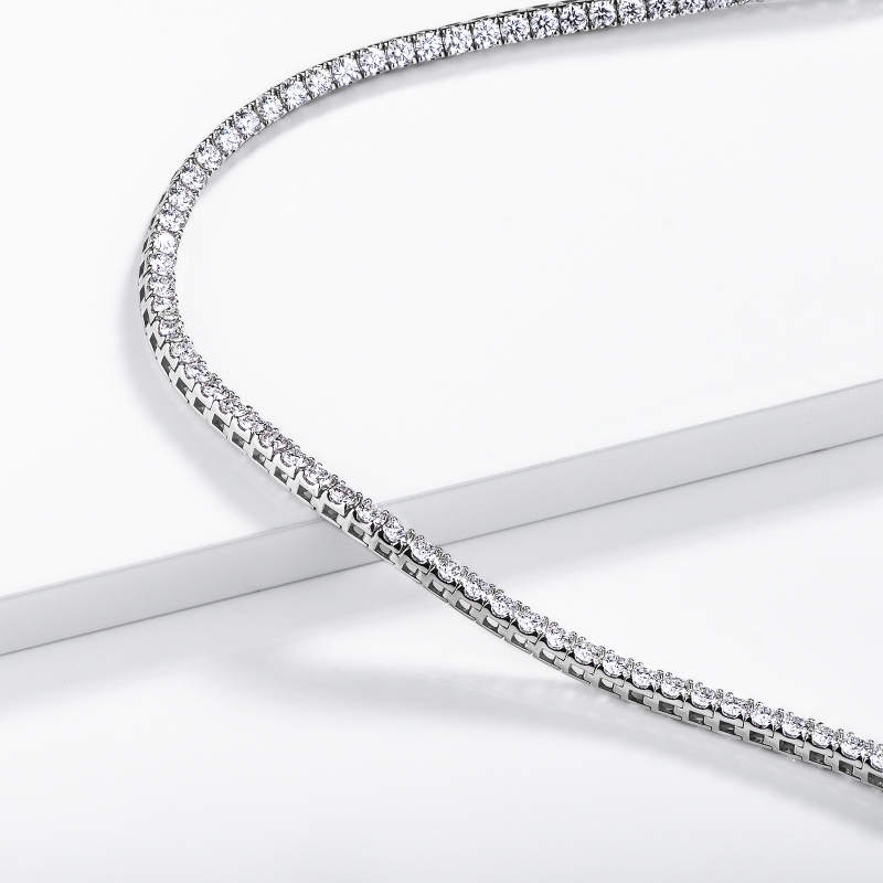 Collier di diamanti in oro bianco 18k