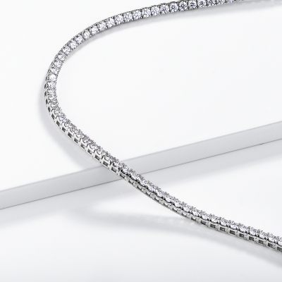 Collier di diamanti in oro bianco 18k