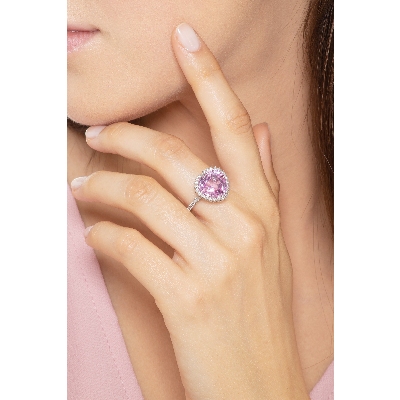 White gold 18k ring with pink sapphire heart cut and halo diamonds