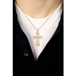 Collana in oro giallo 18k con ciondolo croce in diamanti 2