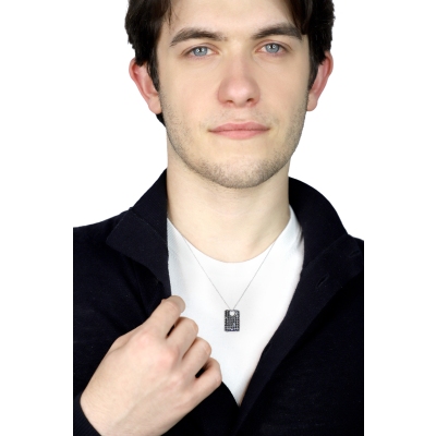 Collana in oro bianco 18k con ciondolo pavè in diamanti neri