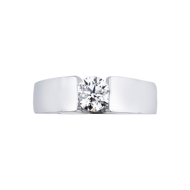 White gold 18k ring with a 0,70 ct diamond