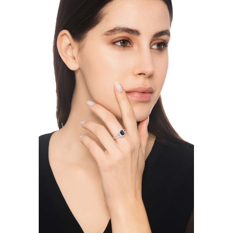 Anello contorno in oro bianco 18k con Zaffiro blu e Diamanti