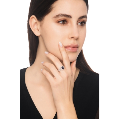 Anello contorno in oro bianco 18k con Zaffiro blu e Diamanti