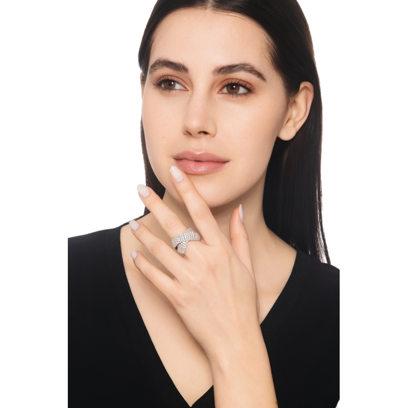 Anello a fascia incrocio in oro bianco 18k con diamanti