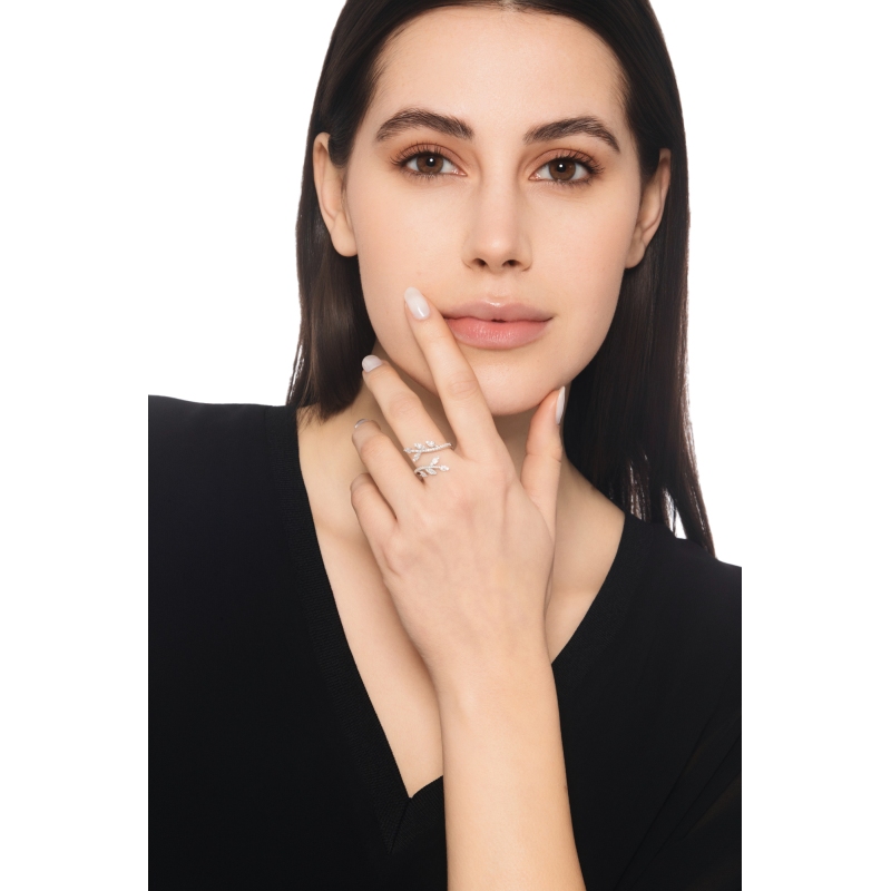 Contrarié ring in white gold 18k with twigs in diamonds