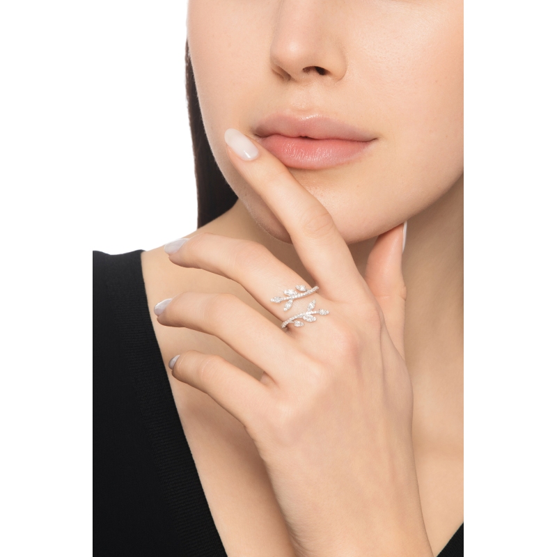 Contrarié ring in white gold 18k with twigs in diamonds