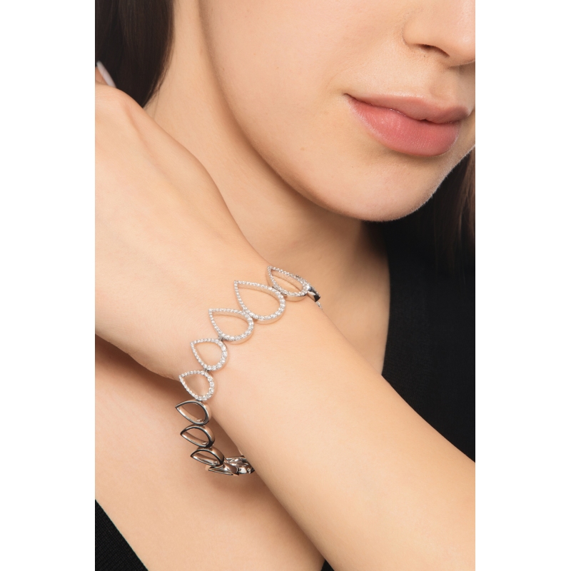 Bracciale fantasia goccia in oro bianco 18k con diamanti