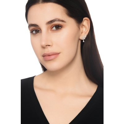 18k white gold fancy rings with diamonds