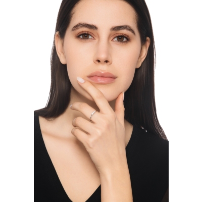 Anello trilogy lineare in oro bianco 750 con diamanti, 0.21 ct