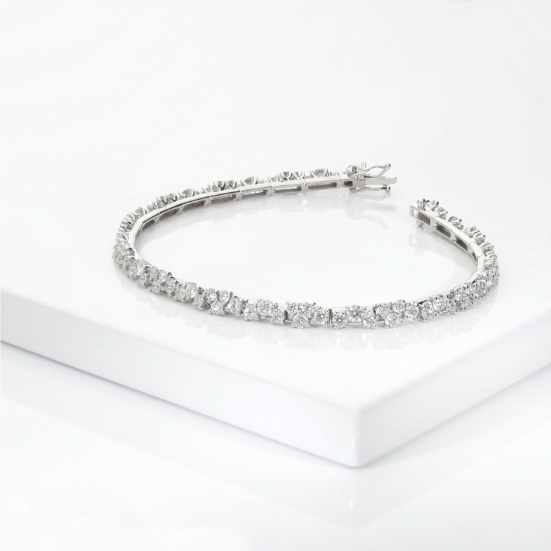 Bracciale design oro bianco 18k con diamanti