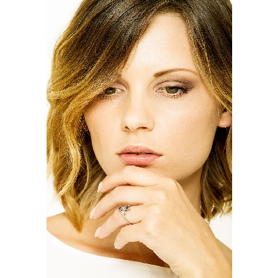 White gold 18k trilogy ring with blue sapphires and diamonds 