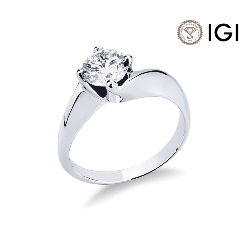 Solitario Valentino in Oro bianco 18k con incastonato diamante di carati 0,90