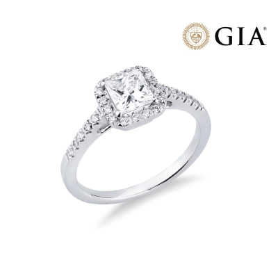 Anello con diamante taglio princess 0.70ct GIA in oro bianco 18k