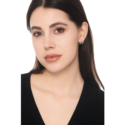 Orecchini in oro bianco 18k con 4 file alternate lucide e diamanti