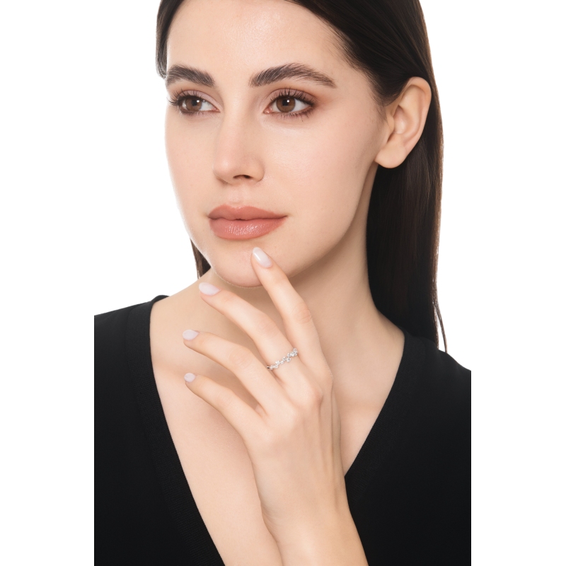 Anello design oro bianco 750 con diamanti