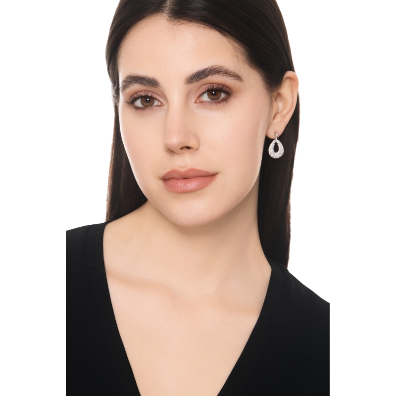 Orecchini goccia oro bianco 18k con diamanti