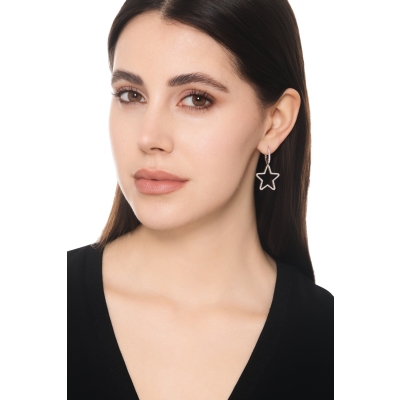 Orecchini pendenti a stella in oro bianco 18k con diamanti