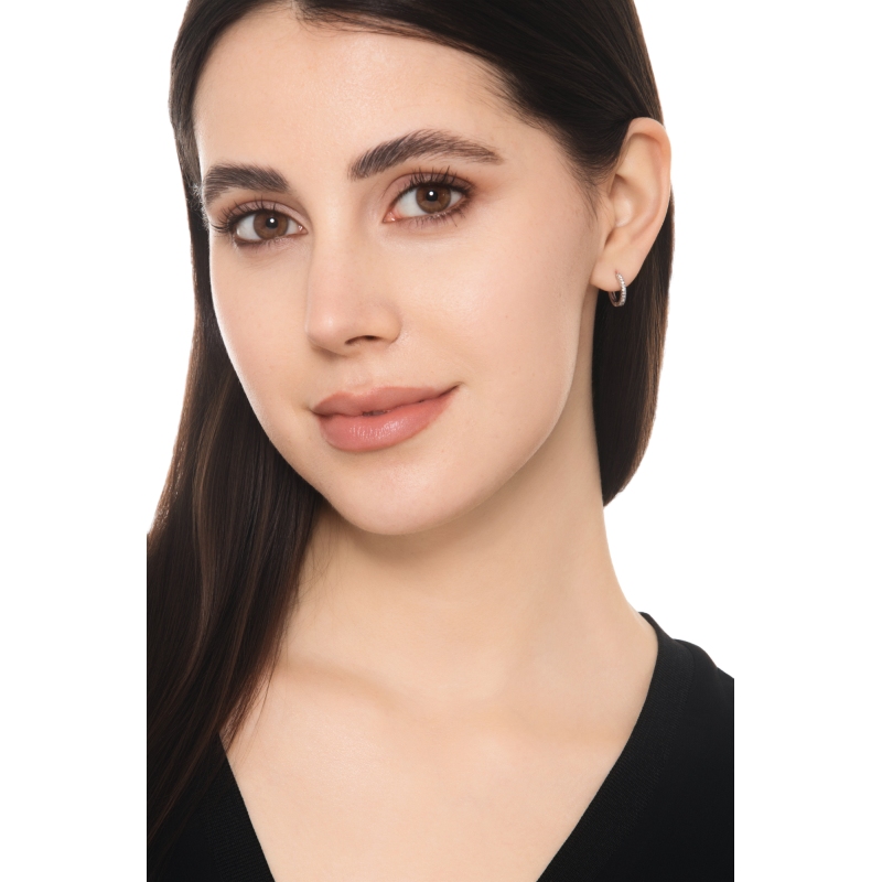 Mono orecchino a piccolo cerchio in oro bianco 18k con diamanti