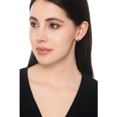 Mono orecchino a cerchio in oro bianco 18k con diamanti neri, 1 cm