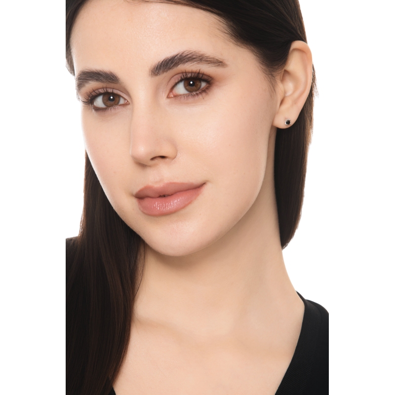 White gold 18k single stud earring with a black diamond 