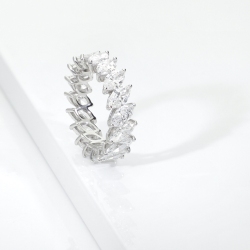 Anello eternity in oro bianco 750 F VS