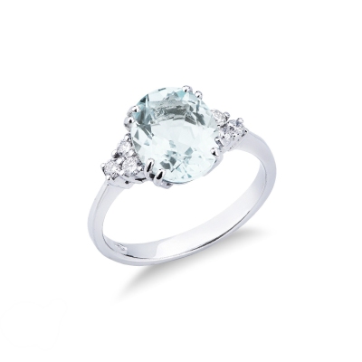 18k white gold ring with diamonds and a central aquamarine 