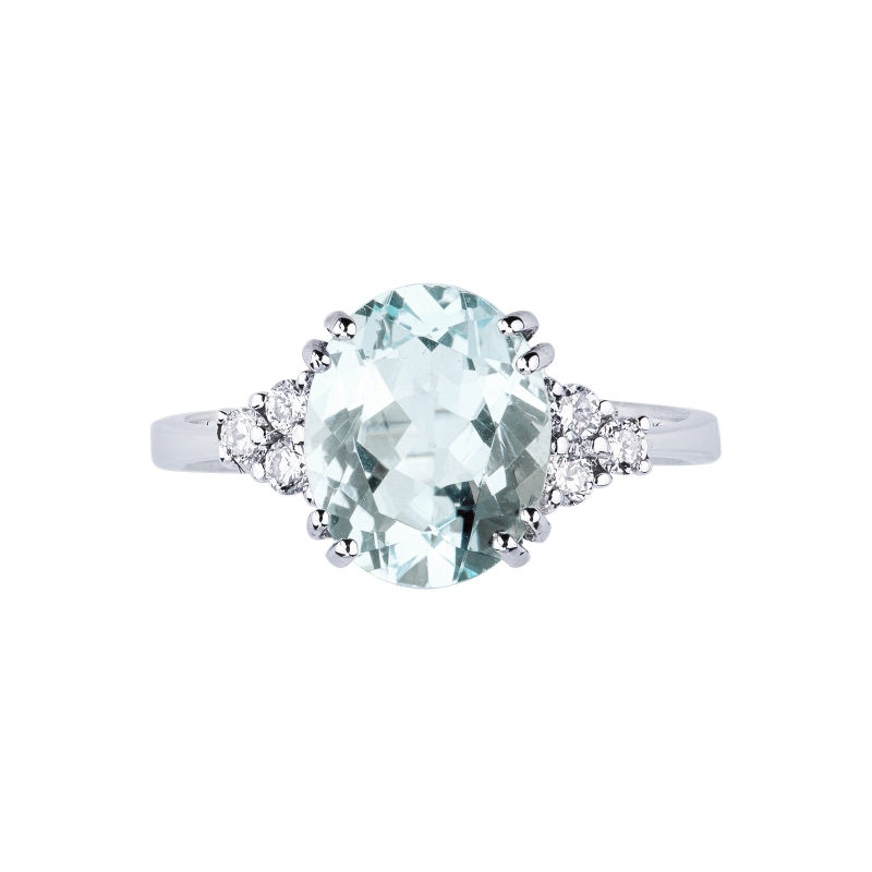 18k white gold ring with diamonds and a central aquamarine 