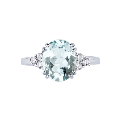 18k white gold ring with diamonds and a central aquamarine 