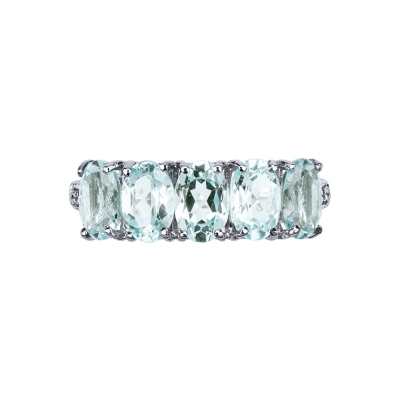 18k white gold ring with aquamarine and diamonds 