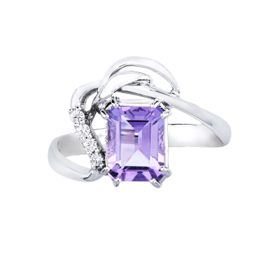 Anello in Oro Bianco 18k con Ametista al centro e Diamanti