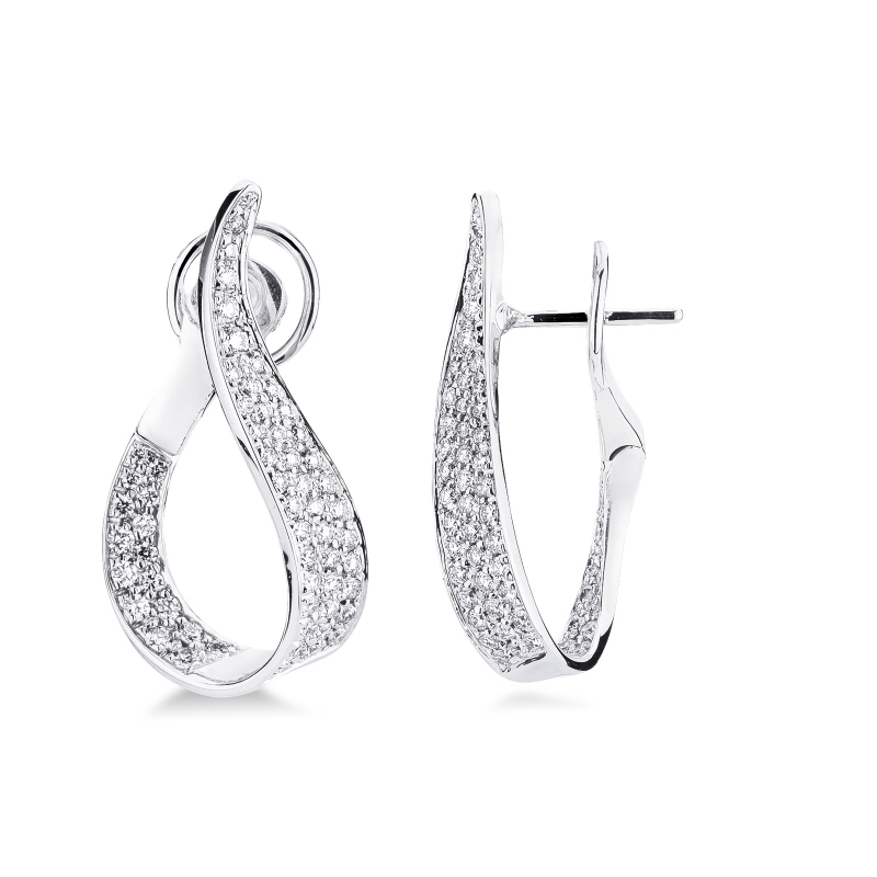 Orecchini design a goccia sinuosa in oro bianco 750 con diamanti