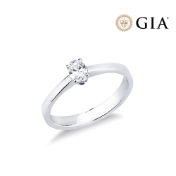 Anello con diamante taglio ovale 0.30ct  GIA in oro bianco 18k