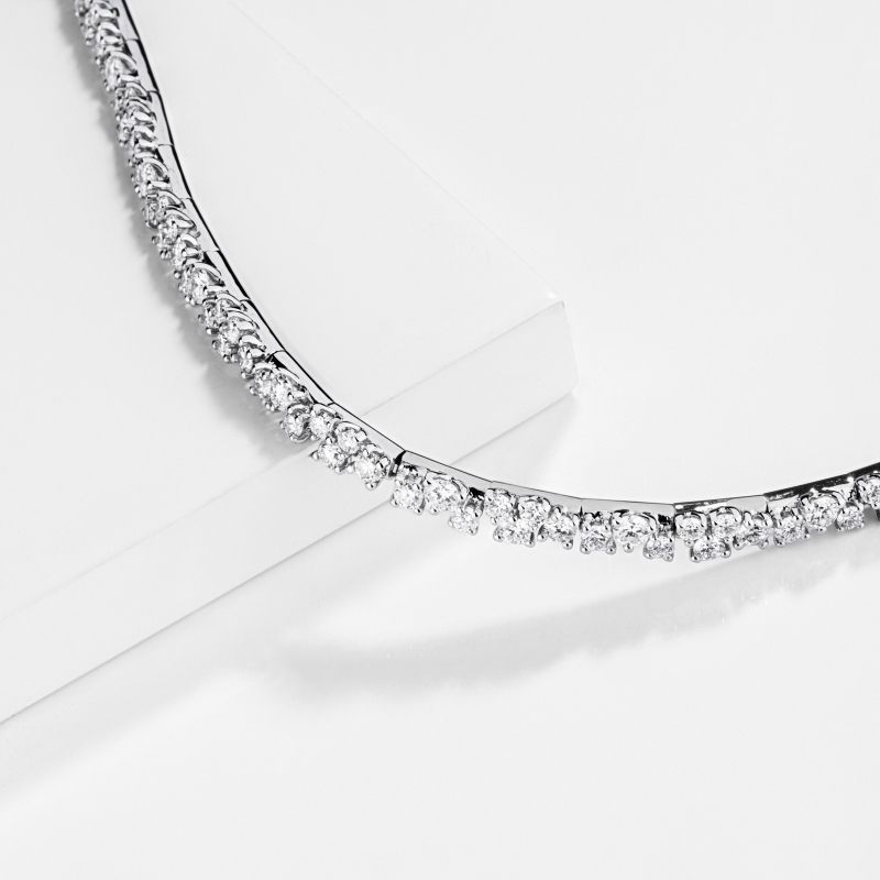 Bracciale design oro bianco 18k con diamanti