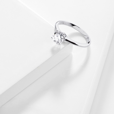 Anello solitario in oro bianco 18k con diamante, 1.00 ct