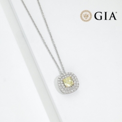 Collana con diamante fancy yellow taglio cushion 1.00ct GIA in oro bianco 18k. PREZZO SU RICHIESTA.