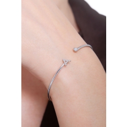 Bracciale rigido in oro bianco 18k con lettera A in diamanti 2