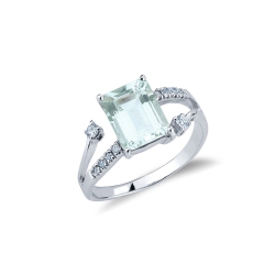 Ring white gold 18k with aquamarine and diamonds 