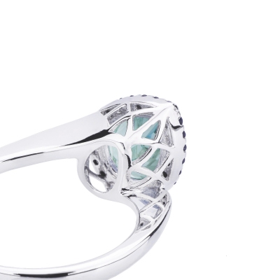 Anello acquamarina a goccia e diamanti a contorno in oro 18k