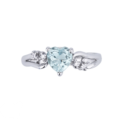 White gold 18k ring with aquamarine and diamonds 