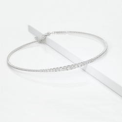 Collana choker in oro bianco 18k con diamanti a scalare