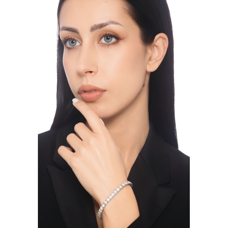 Bracciale tennis piramide in oro bianco 750 con diamanti