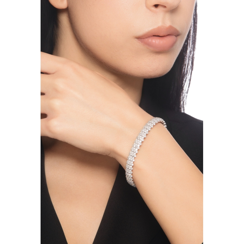 Bracciale elastico in oro bianco 750 con diamanti