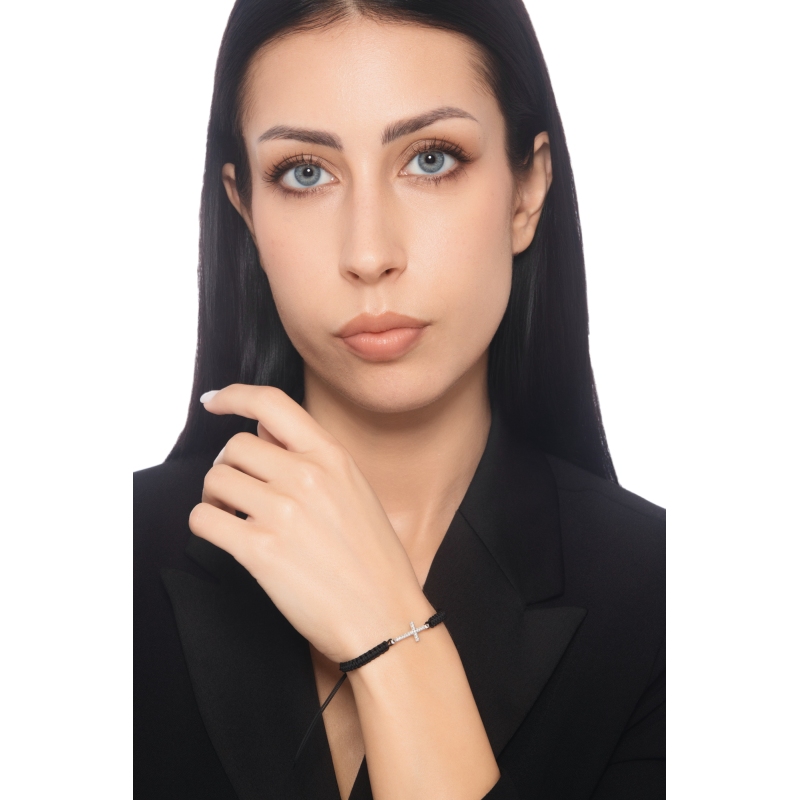 Black tissue bracelet with cross in white gold 18k and diamonds 