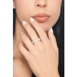 Anello eternity in oro bianco 18k con diamanti taglio ovale F VS 2