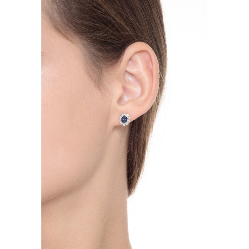 Orecchini in oro bianco 750 con zaffiro blu ovale e diamanti